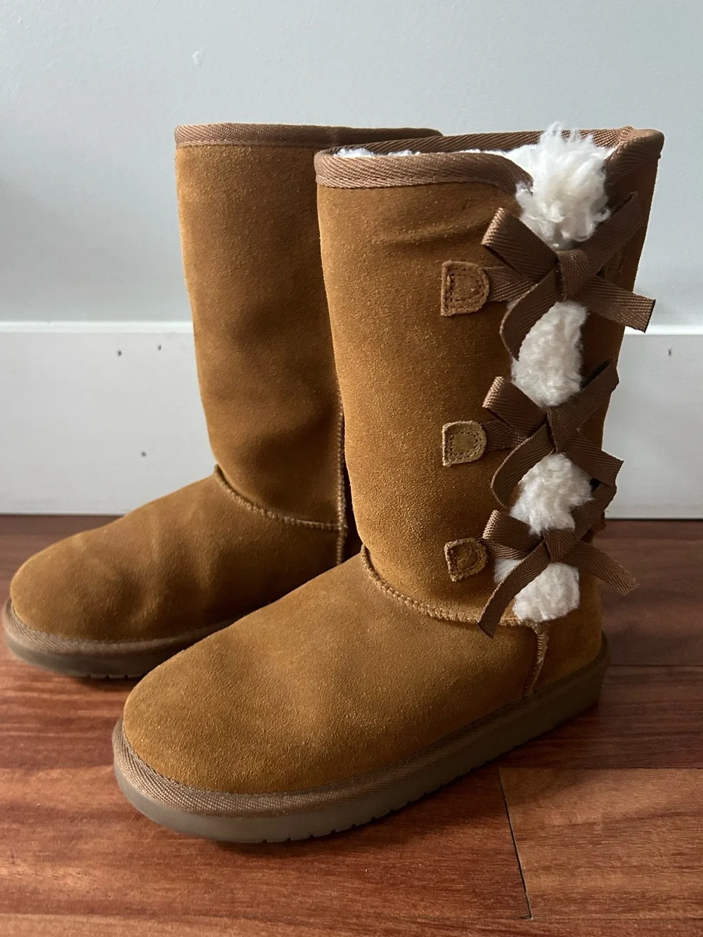 Koolaburra by UGG Victoria Tall Boots Kids Size 3 Chestnut Brown Like New Cozy